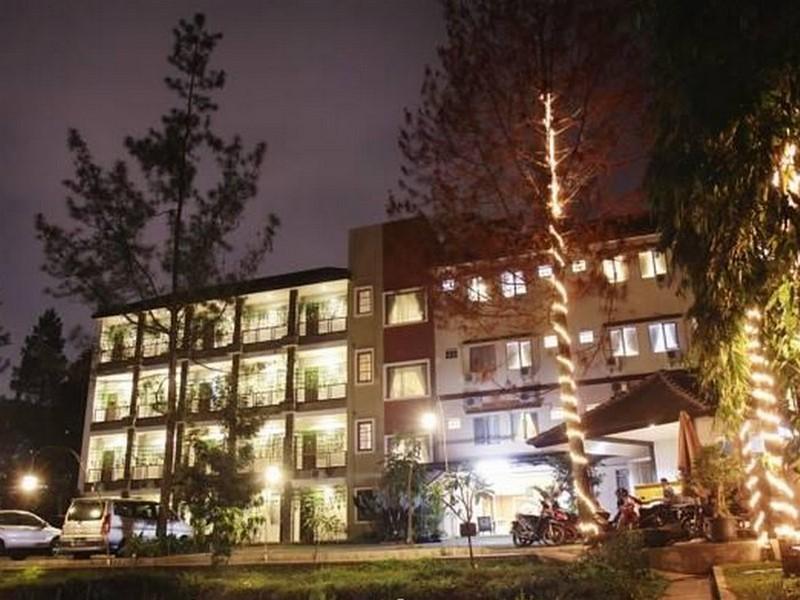 莲花万隆会议咖啡厅酒店 外观 照片